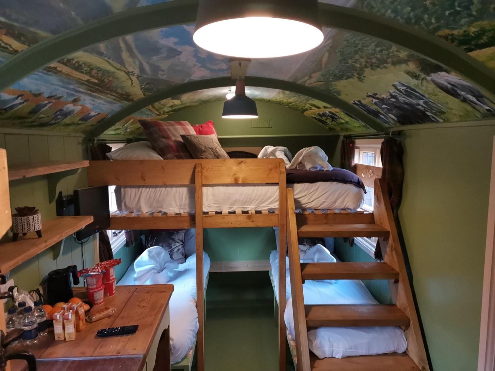 Stonehenge Inn & Shepherd'S Huts Bulford Cameră foto